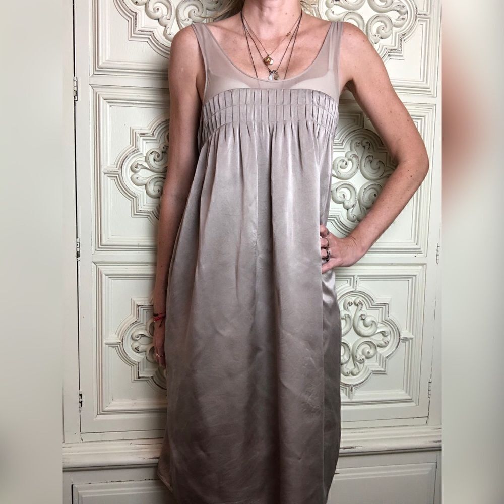 Vince taupe silk sleeveless midi dress size XS